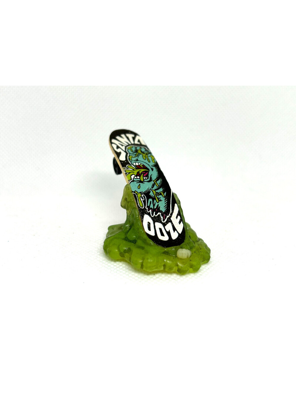 Zuru Mini Brands Mega Gross Series 1 Santa Ooze Rare Glow In The Dark GID